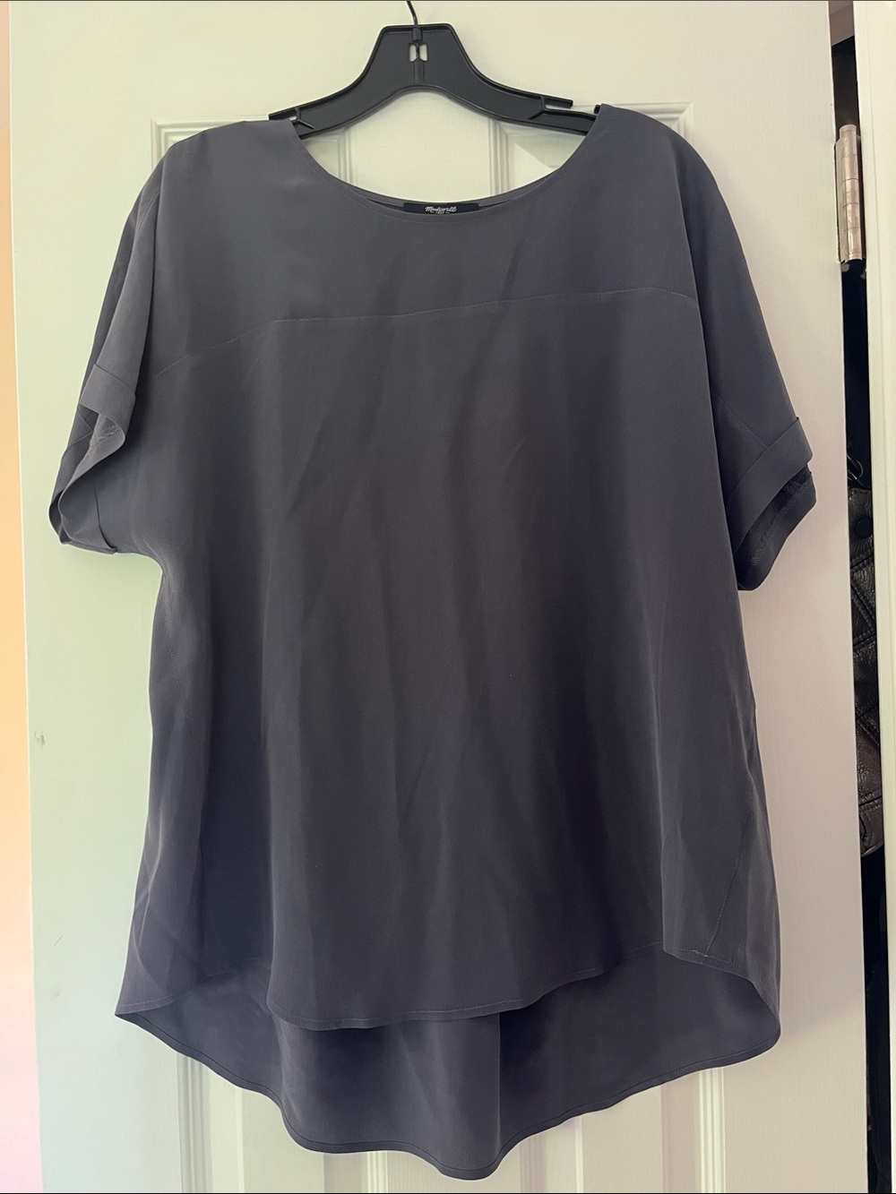 Madewell Charcoal Gray Short Sleeve High-Low Tunic 100% silk